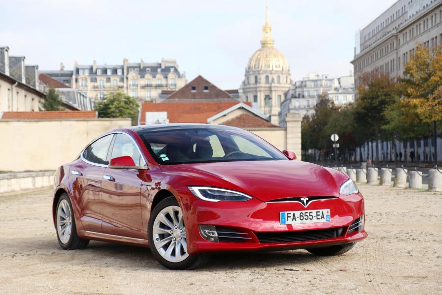  Tesla Model S 75D 2016 года  (WW) (фото 1 из 15)